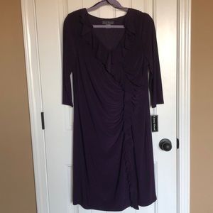 Jessica Howard v neck ruffle and ruched 3/4 sleeve dress, size 16